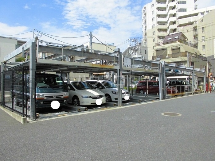 17/17 駐車場