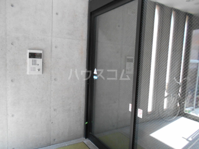 22/30 エントランス