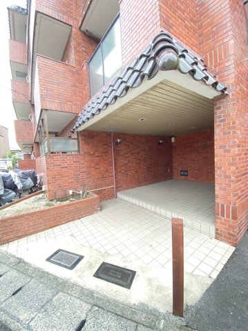 20/28 エントランス