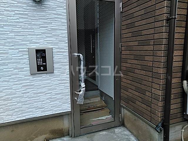 2/5 エントランス