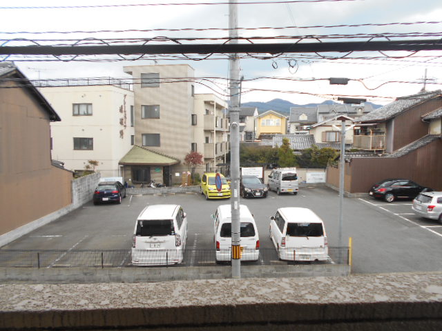 22/30 エントランス