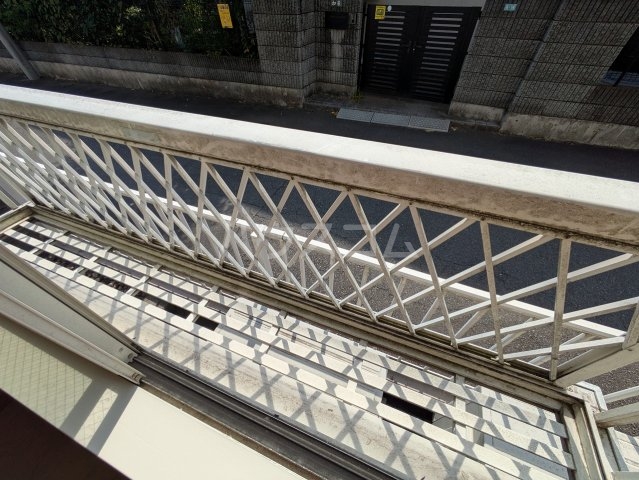 23/30 バルコニー