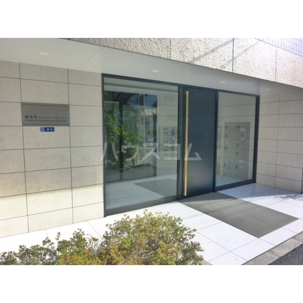 2/3 エントランス