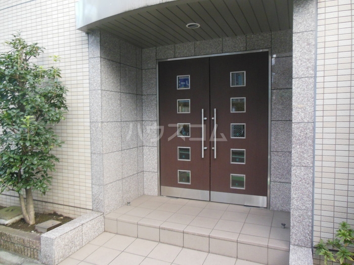 19/29 エントランス