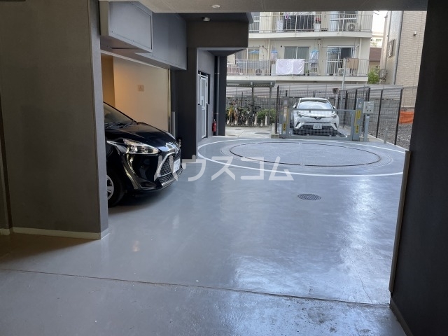 26/30 駐車場