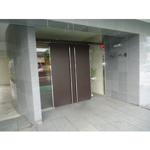 15/25 エントランス