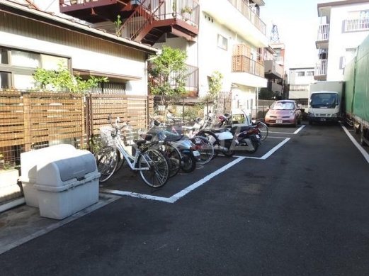 3/4 駐車場