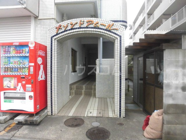 17/25 エントランス