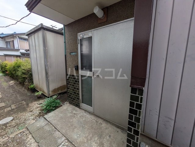 28/30 エントランス