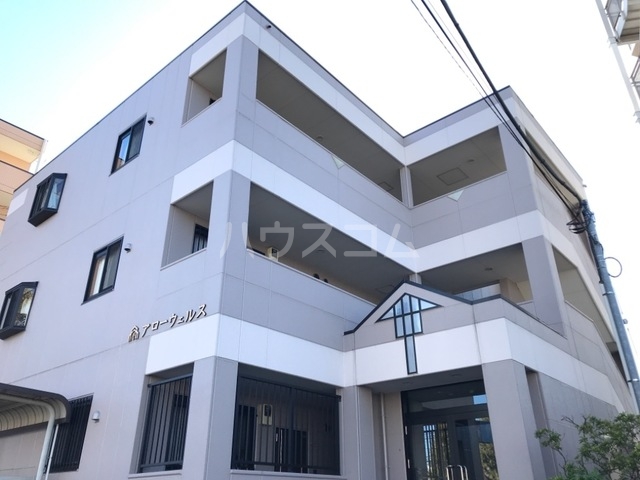 21/30 エントランス