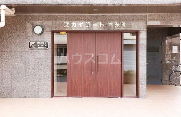 2/2 エントランス