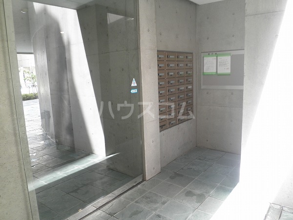 22/30 エントランス