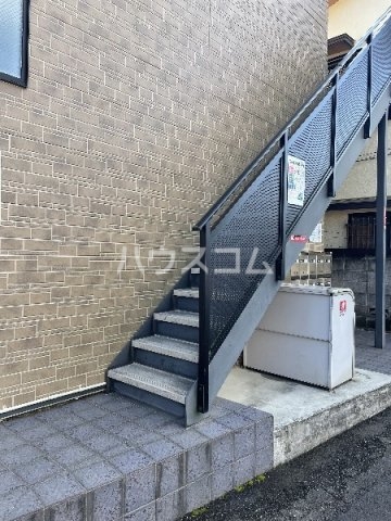 20/30 エントランス