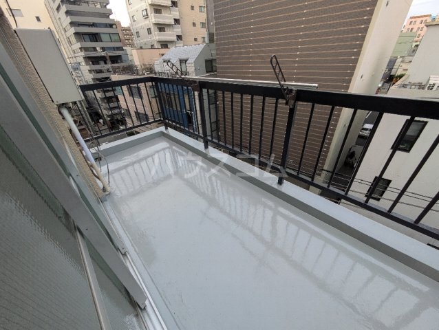 19/28 バルコニー