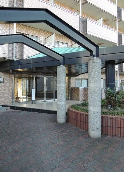 16/26 エントランス