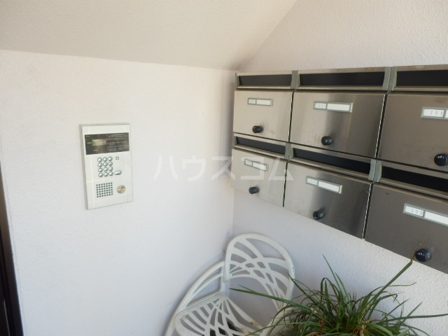 20/30 エントランス