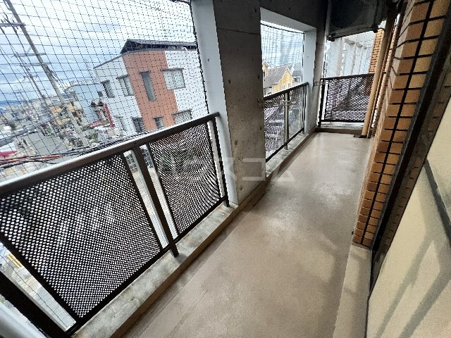 21/30 バルコニー