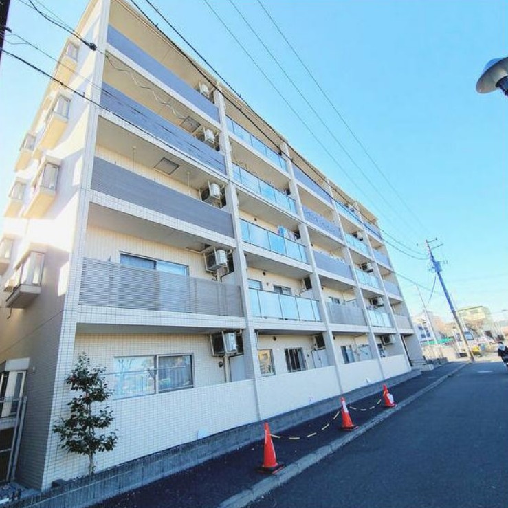 20/22 エントランス