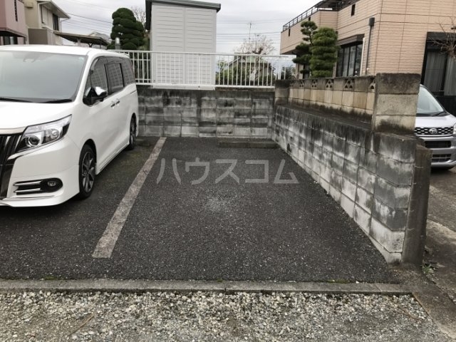 25/30 駐車場