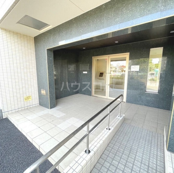 3/5 エントランス