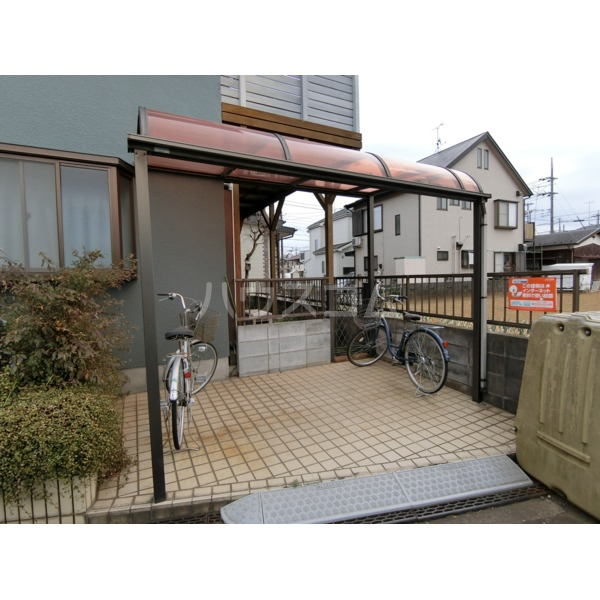 24/30 エントランス