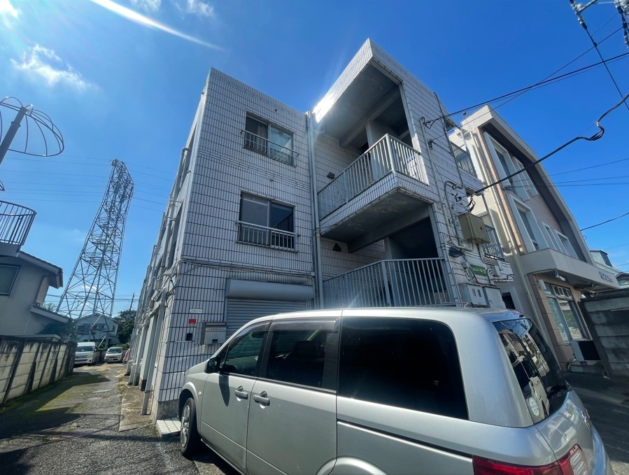 26/30 エントランス