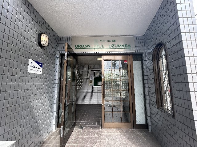 21/30 エントランス