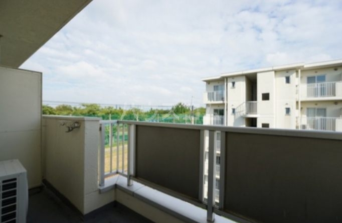 23/30 バルコニー