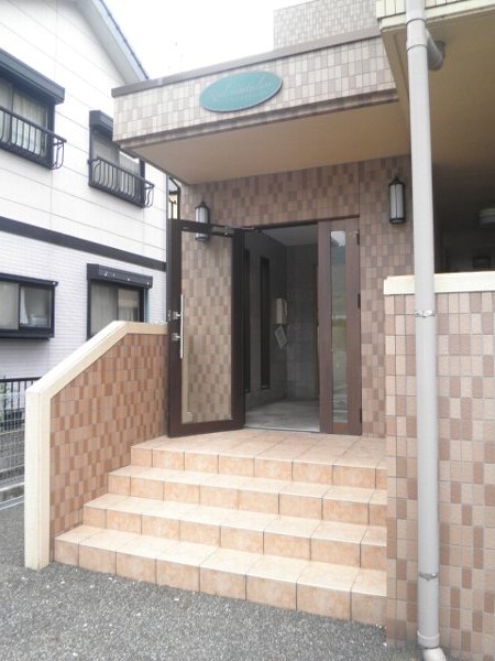 21/25 エントランス