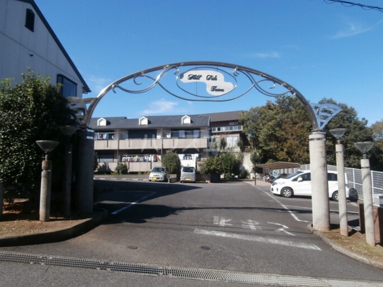 26/30 エントランス