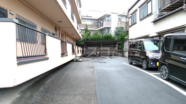 4/7 駐車場