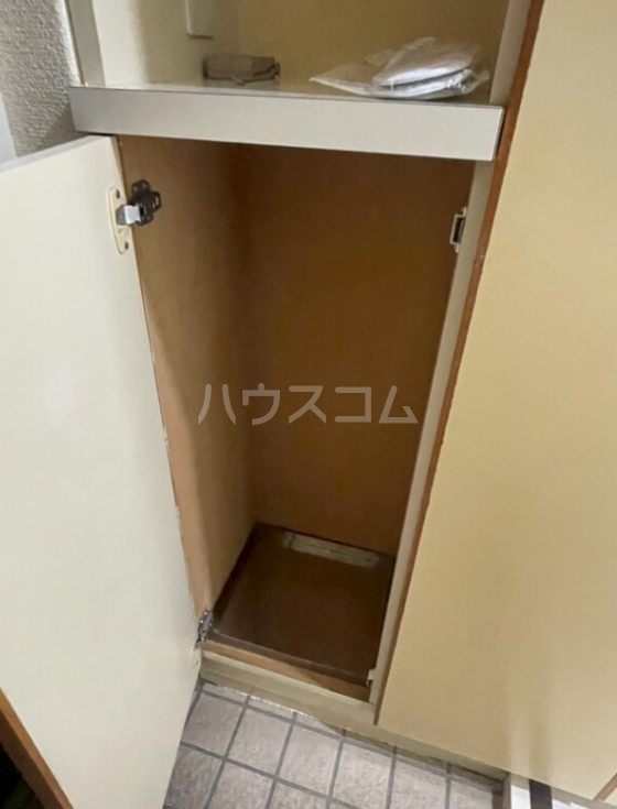 14/30 玄関