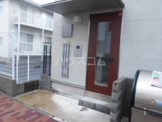 22/25 エントランス