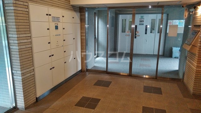 19/29 エントランス