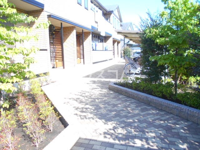 17/26 エントランス