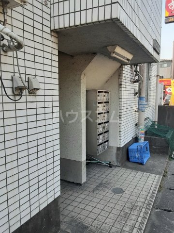 19/28 エントランス