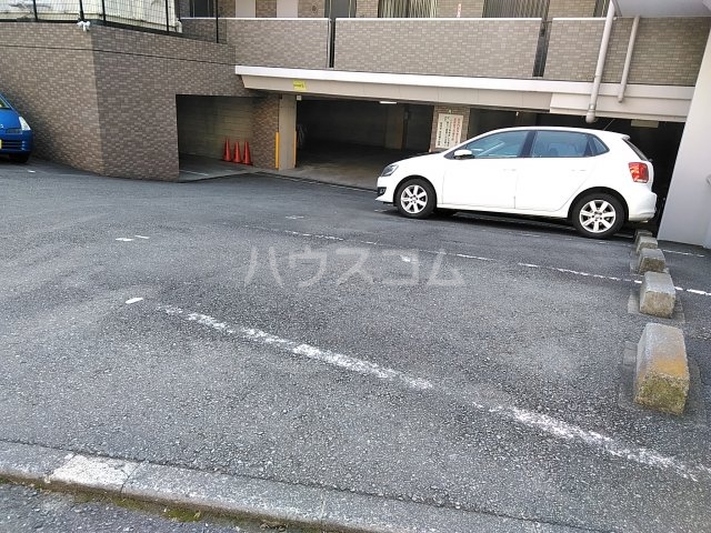 21/22 駐車場