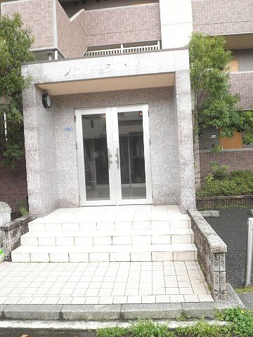 20/22 エントランス