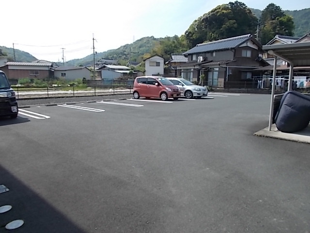 14/20 駐車場