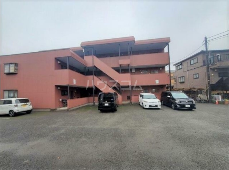 23/30 駐車場