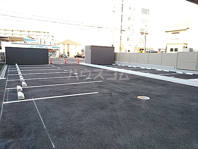 2/4 駐車場