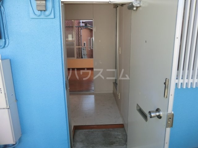 22/30 エントランス