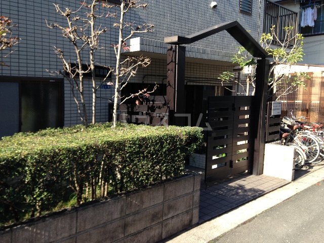 19/28 エントランス