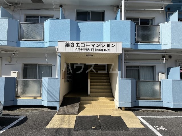 27/30 エントランス