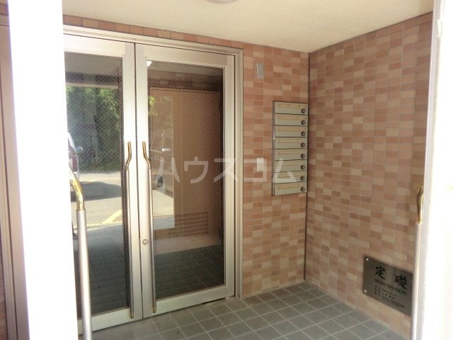 2/3 エントランス