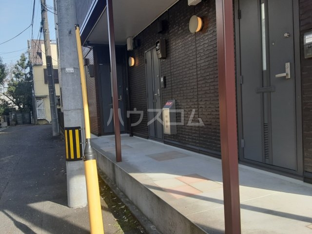 28/30 エントランス