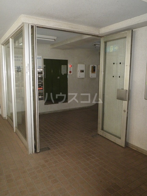 29/30 エントランス