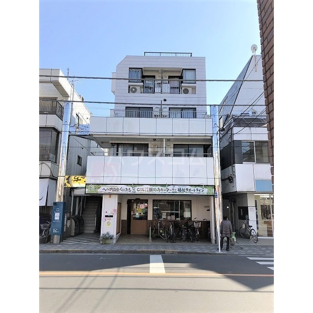 22/30 エントランス
