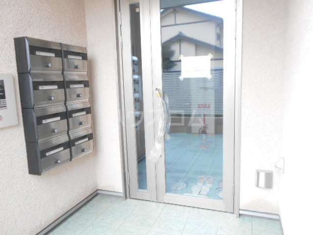 22/30 エントランス