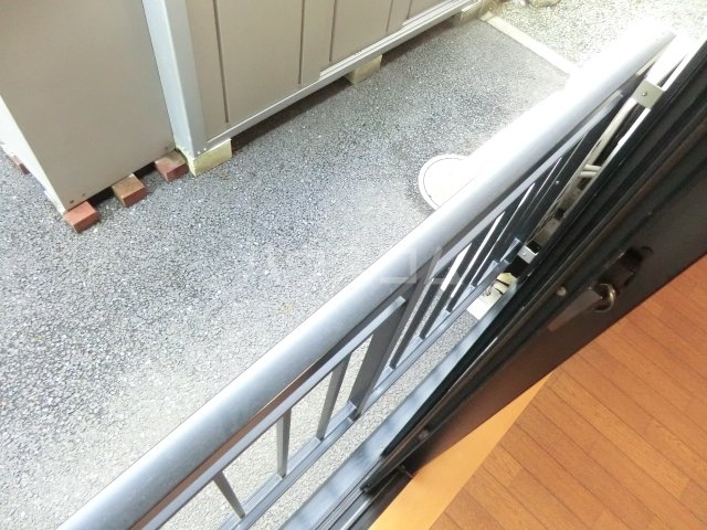 17/27 バルコニー